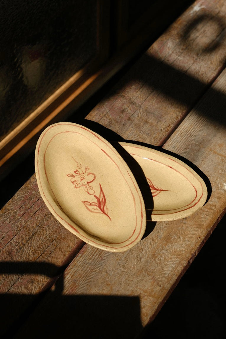 Red Floral Oval Bistro