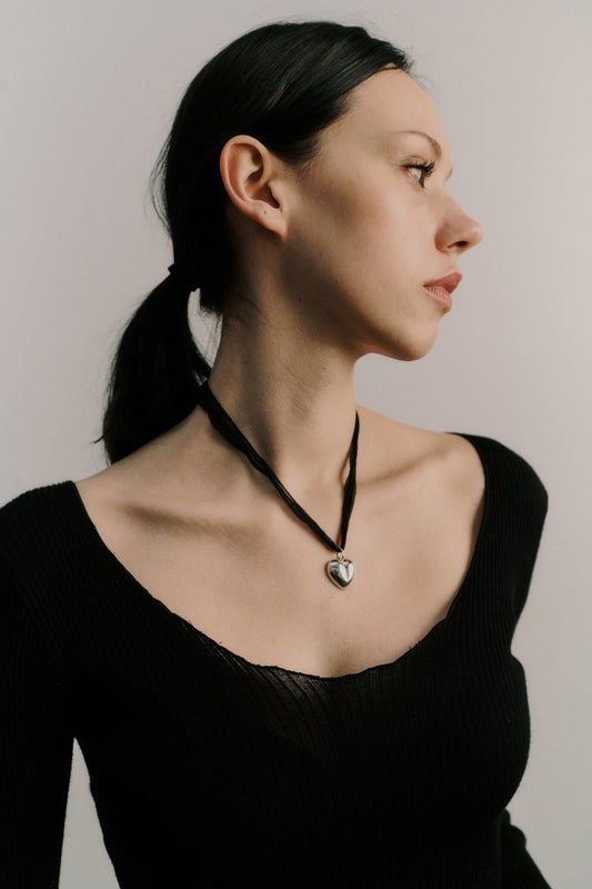 Joni Heart Pendant in Black